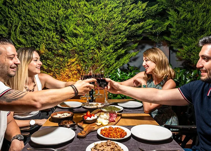 Hma & מלון דירות אלאניה